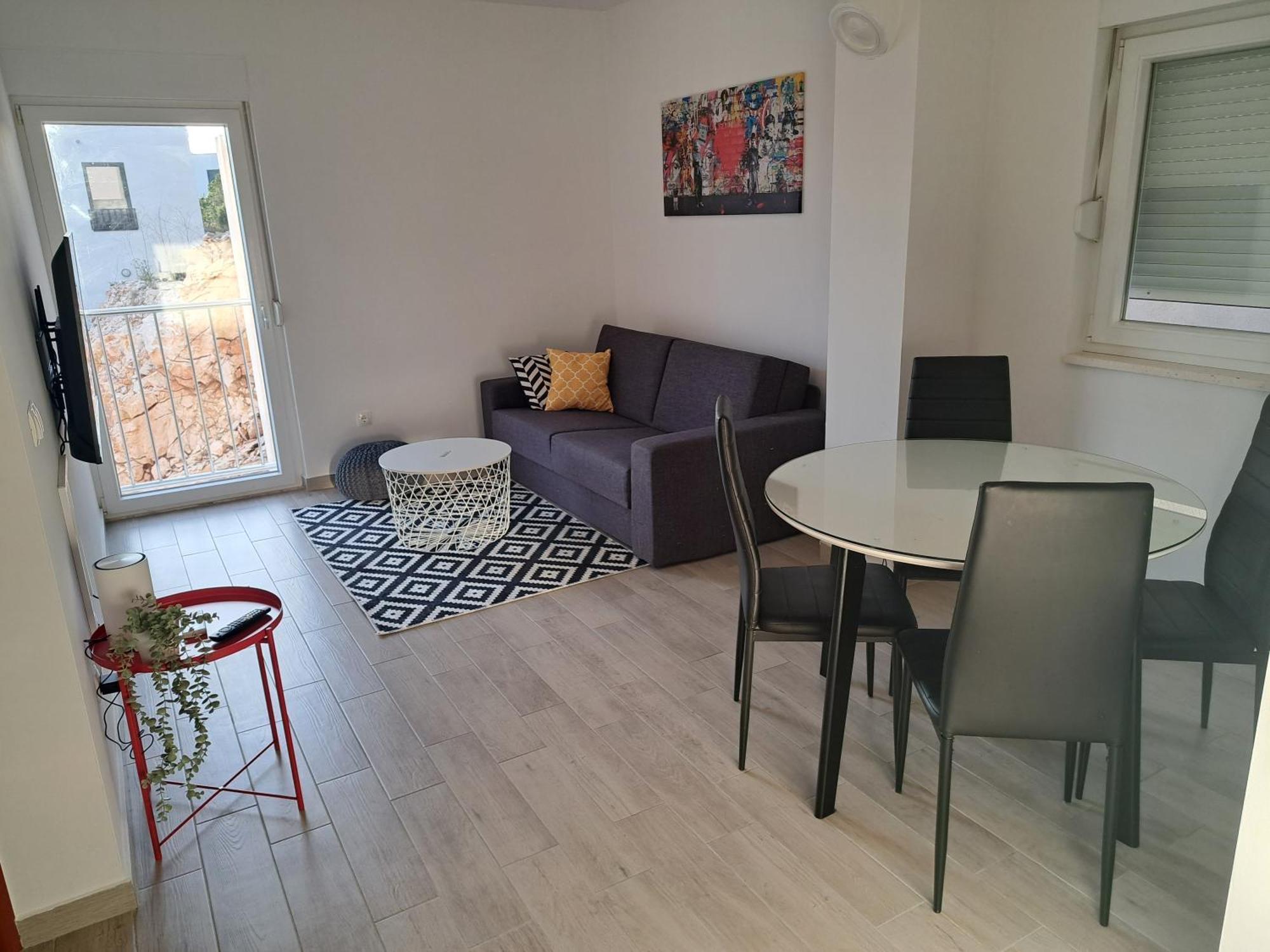 Apartment Charlie Komarna Exteriör bild